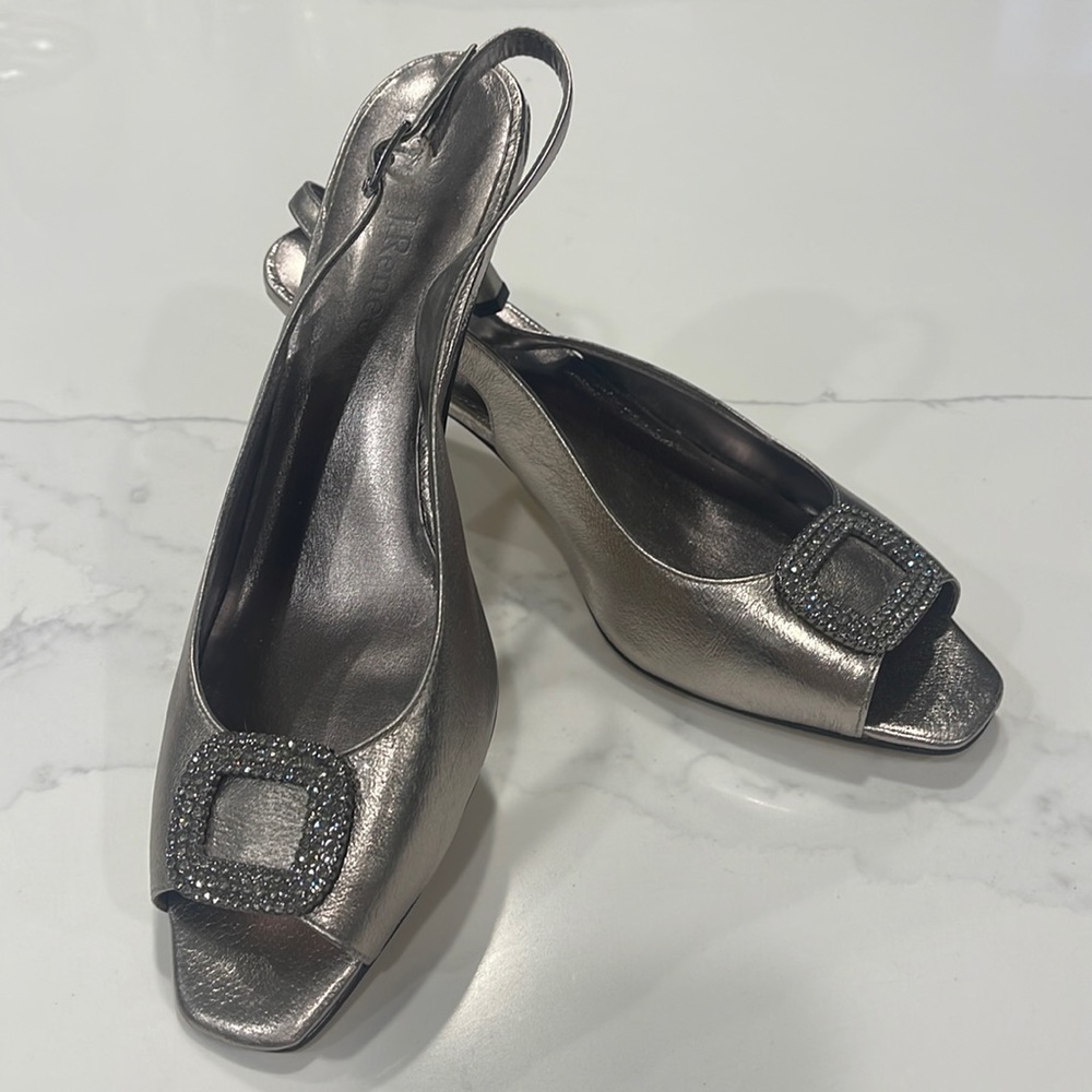 J Renee Womens Slingback size 8.5 silver metallic